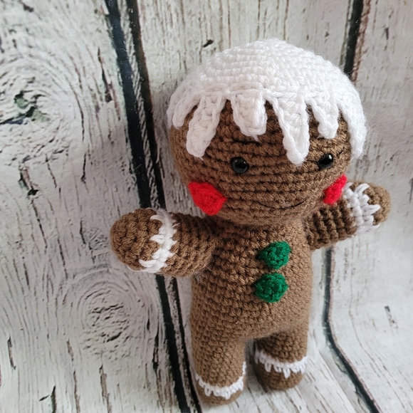 Crochet Gingerbread Boy Stuffed Amigurumi - Picture 4 of 11
